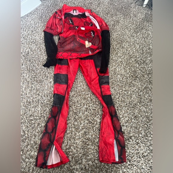 Descendants Red costume - Picture 1 of 1